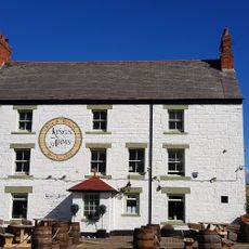 Kings Arms Hotel With Coach House To East