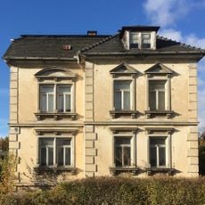 Ernst-Thälmann-Straße 3