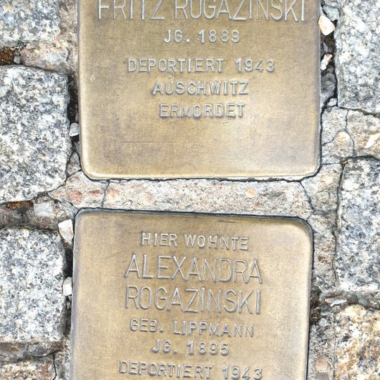 Stolperstein en memoria de Fritz Rogazinski