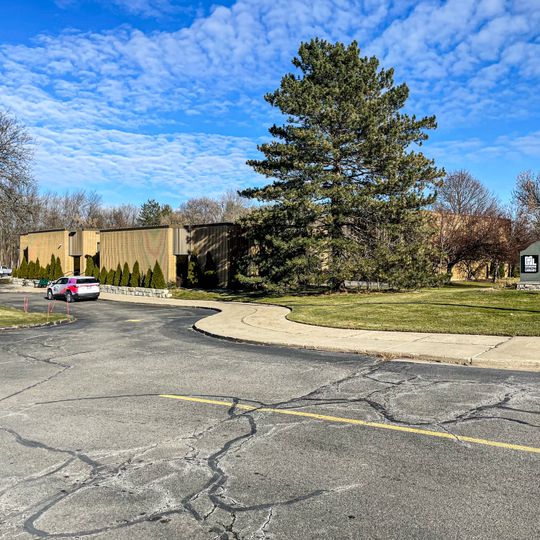 Grand Blanc-mcfarlen Library