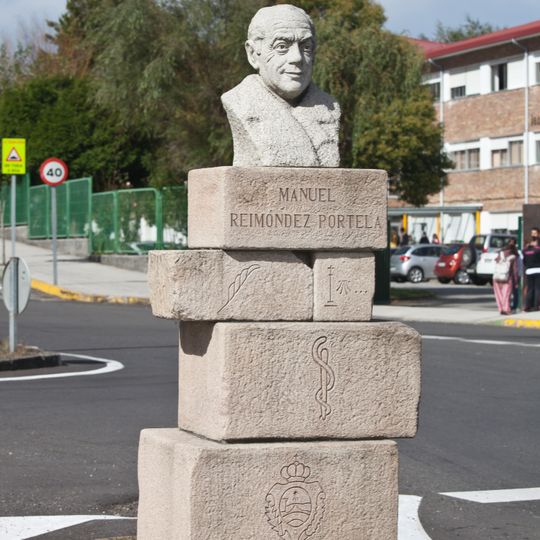 Monument to Manuel Reimóndez Portela