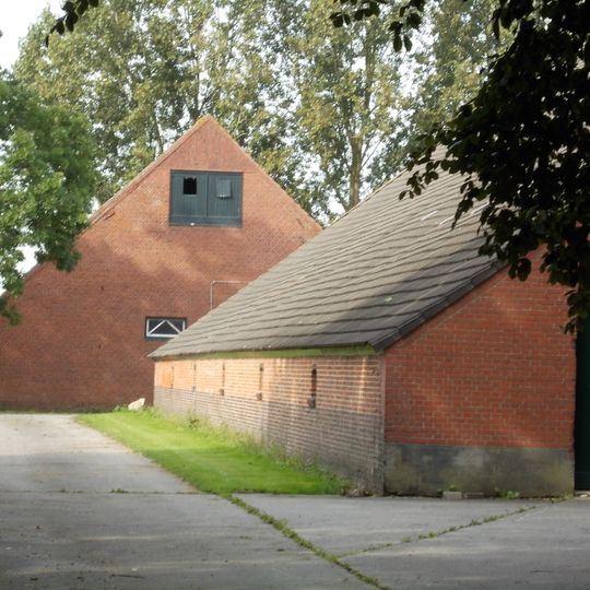 Hoofdschuur met aangebouwde bijschuur