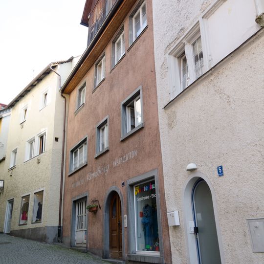 Wohn- und Geschäftshaus