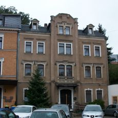 Mietshaus in halboffener Bebauung Gartenstraße 13