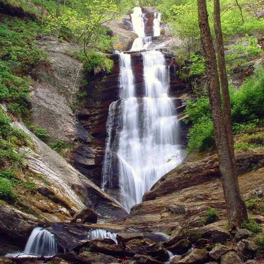 Toms Creek Falls