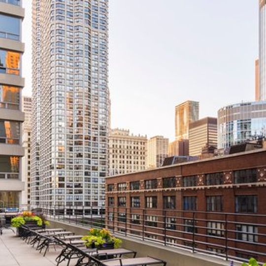 Courtyard Chicago Downtown/River North