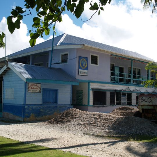 Luana Liki Hotel