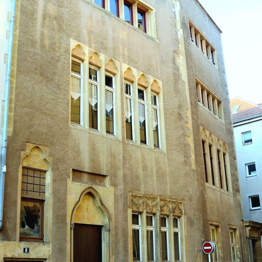 Immeuble, 8 place Sainte-Croix