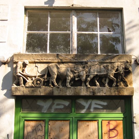 Prievozská radnica, reliéf figurálny-vsa I.