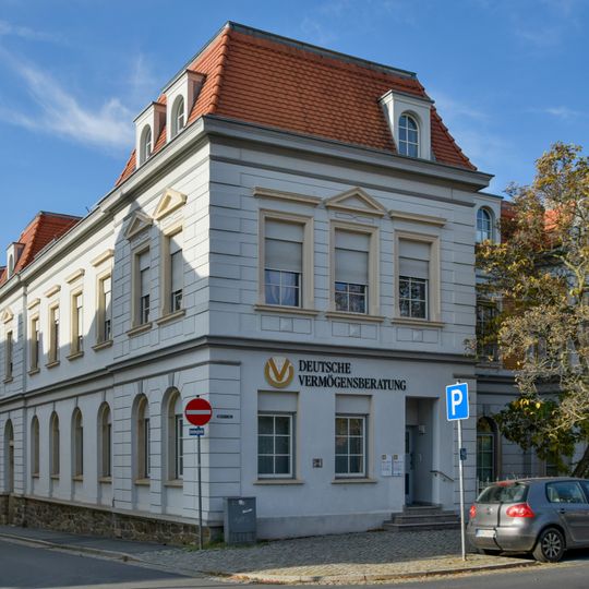 Bankgebäude in Ecklage Mozartallee 141a; 141b; 141c; 141d; 141e