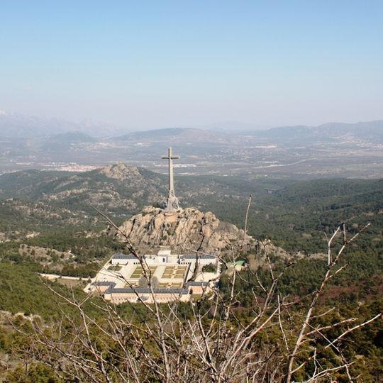 Cuelgamuros Valley
