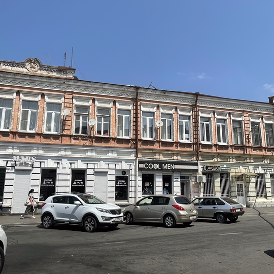 Дом 3 на улице Куйбышева/ Дом 1 на улице Вахтангова