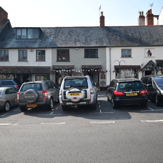 19 And 21, High Street