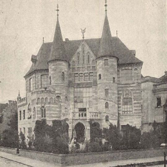 László-Villa