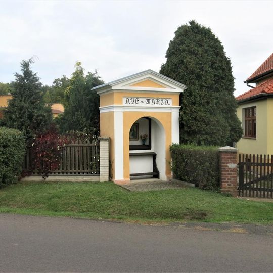 Kaplička v Revoluční ulici v Mašťově