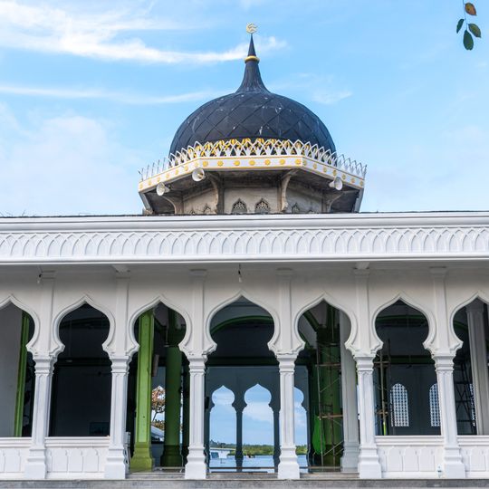 Lambada Lhok Grand Mosque