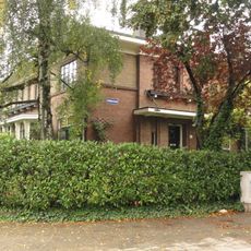 Dubbelwoning met schuurtjes