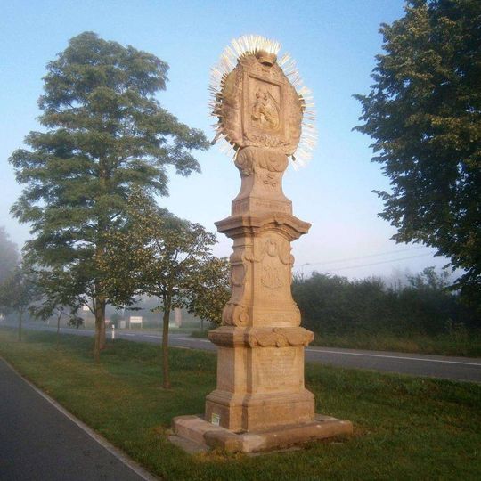 Sousoší reliéfů Panny Marie na okraji Lanškrouna