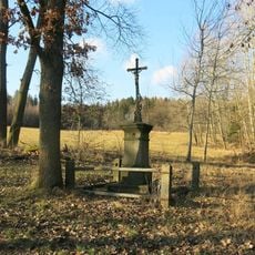 Kříž na západním okraji Nového Hraběcího