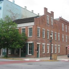 Moore/Carlew Building