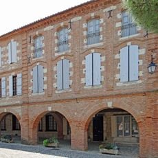 Immeubles, place de la Halle, cad. 493