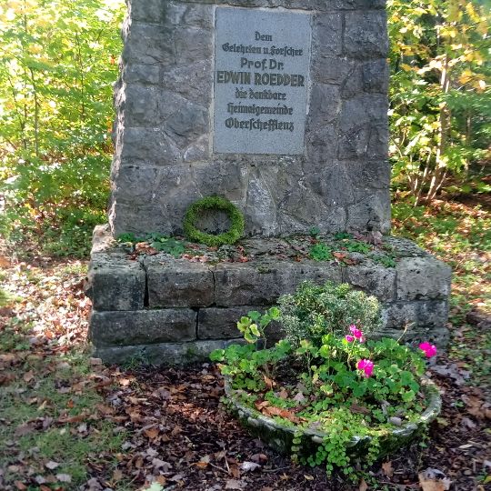 Roedder memorial