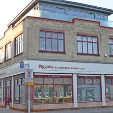 2 And 4, Crown Street