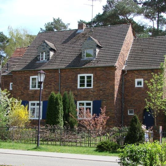 Wohnanlage Irisgrund, Peter-Huchel-Chaussee