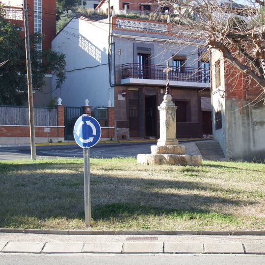 Wayside Cross of Énova