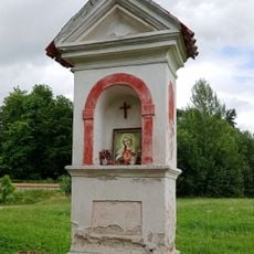 Kaplička u polní cesty východně od Zámecké zahrady v Českém Krumlově