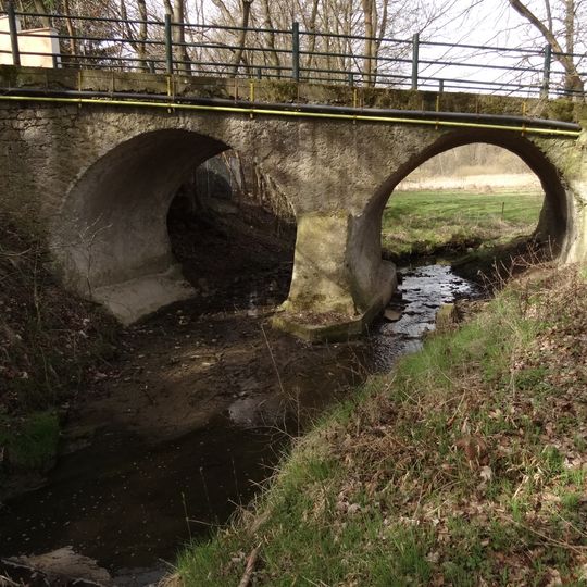 Mostek přes Radotínský potok u mlýna U Veselých v Chotči