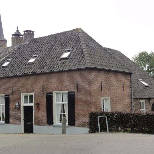 Kleine boerderij op T-vormige plattegrond