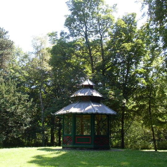 Velserbeek: chinese koepel