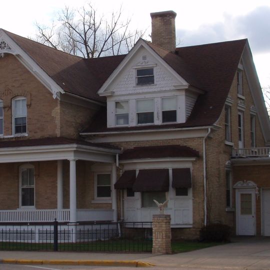 Lachmund Family House