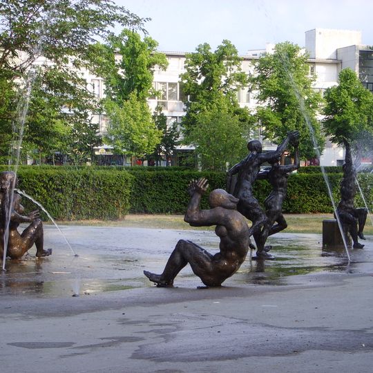 Brunnen Badende in Senftenberg