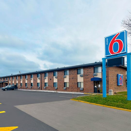 Motel 6