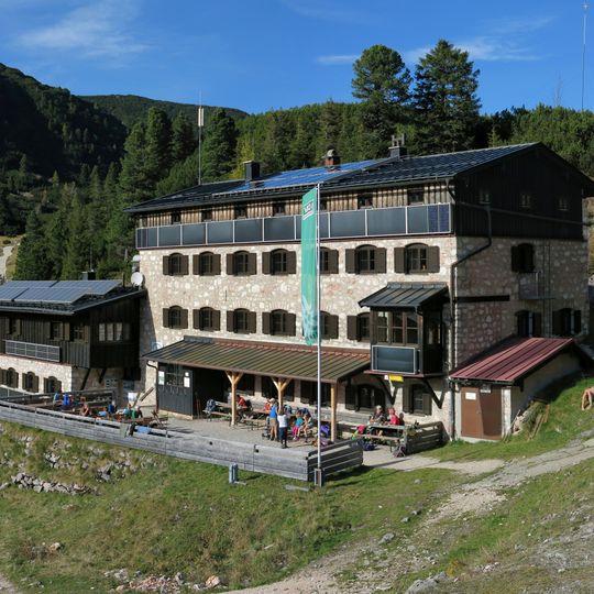 Neue Traunsteiner Hütte