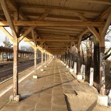 Wiata peronowa II na peronie 1