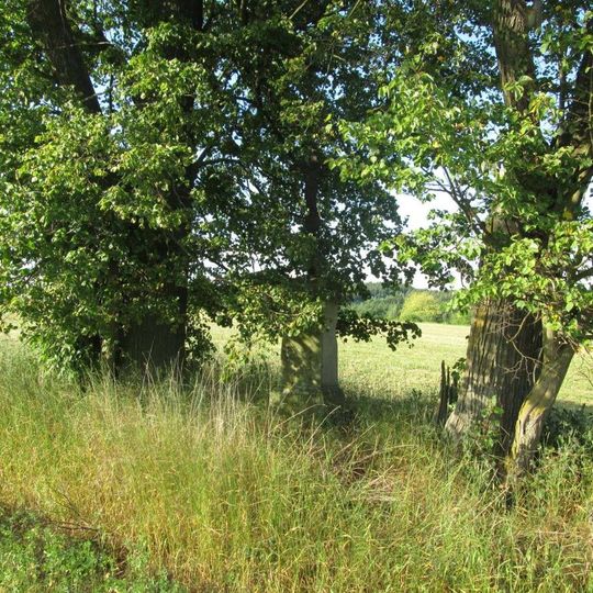 Kříž severovýchodně od Lhoty pod Radčem