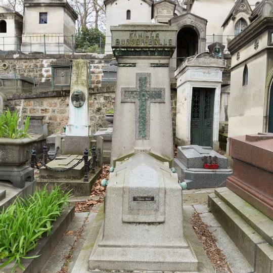 Grave of Busser-Belle