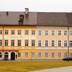 Ehemaliges Chorherrenhaus, jetzt Dekanatshaus