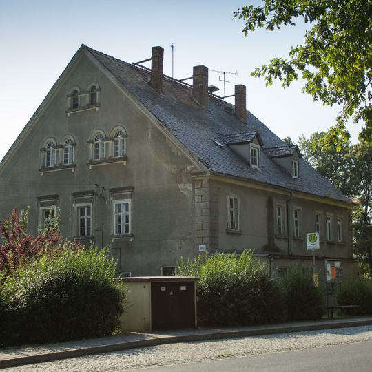 Wohnhaus, Anbau des ehemaligen Schlosses Eichenallee 28