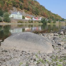 Hladový kámen v Labi u Těchlovic