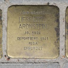 Stolperstein dedicated to Lieselotte Aronstein