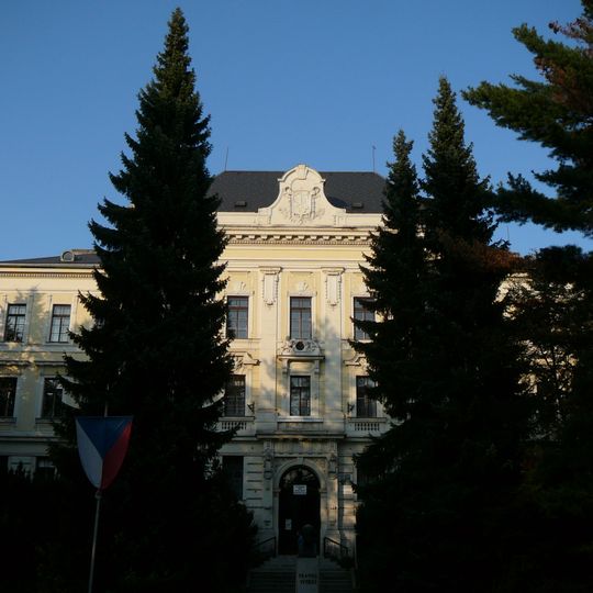 Střední škola ekonomická