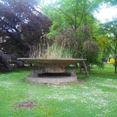 Obří váza v Chomutově (2)