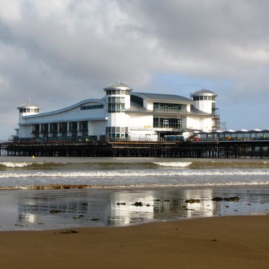 Grand Pier