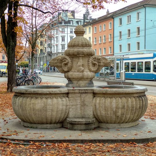 Brunnen