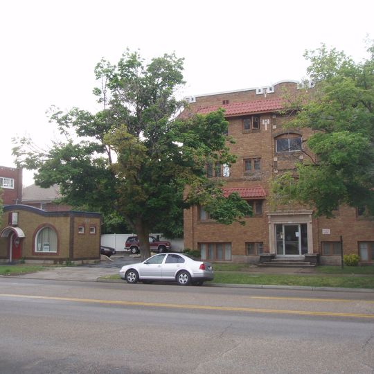 Fontenelle Apartments