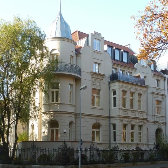 Hohenzollernstraße 40